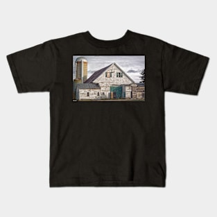 Maine Farm Barn Kids T-Shirt